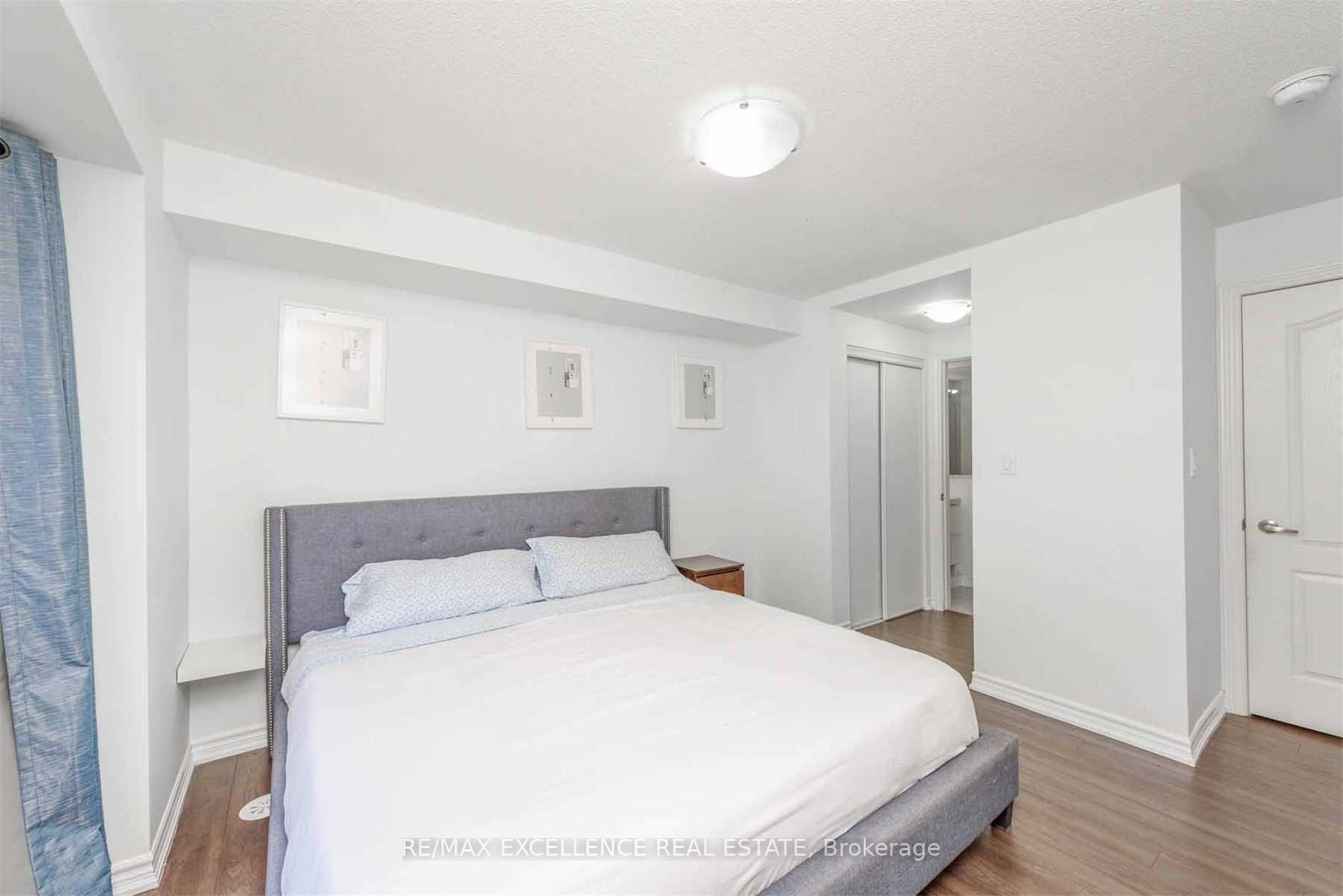 2420 Baronwood Dr, #42-02
