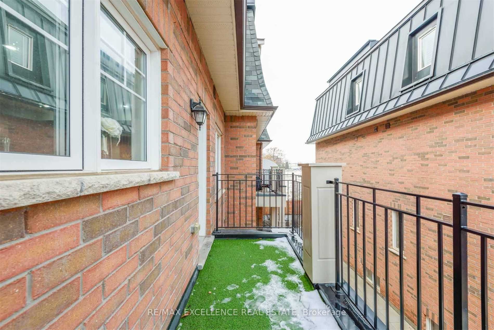 2420 Baronwood Dr, #42-02