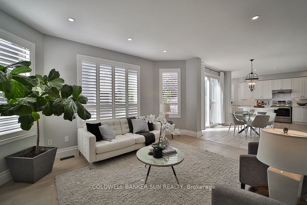 836 Trudeau Dr