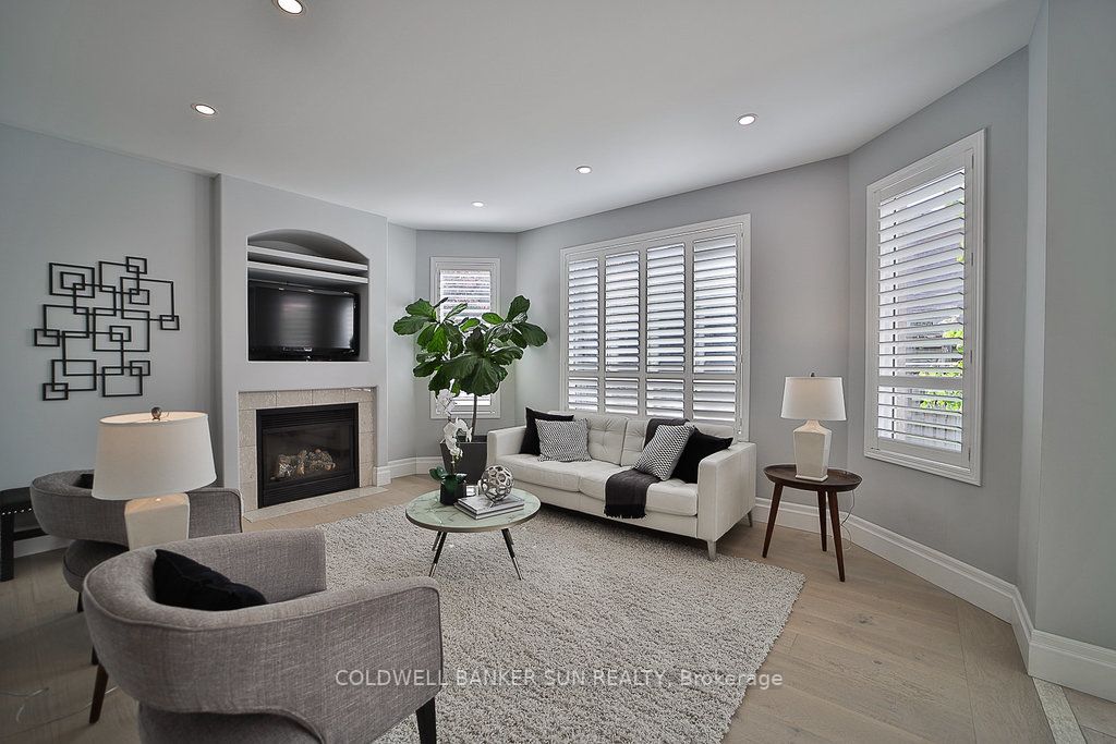 836 Trudeau Dr