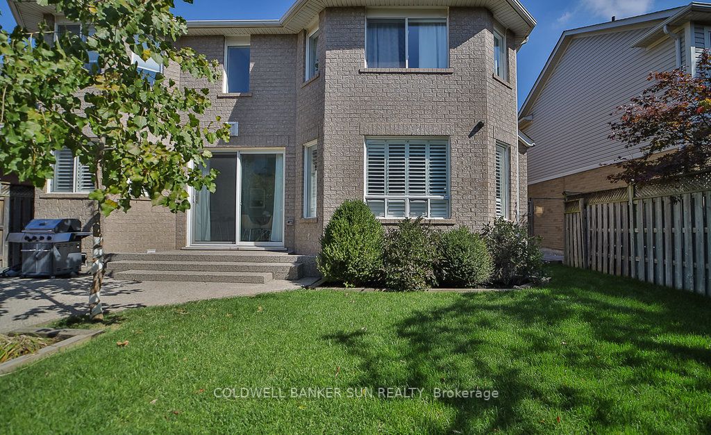 836 Trudeau Dr