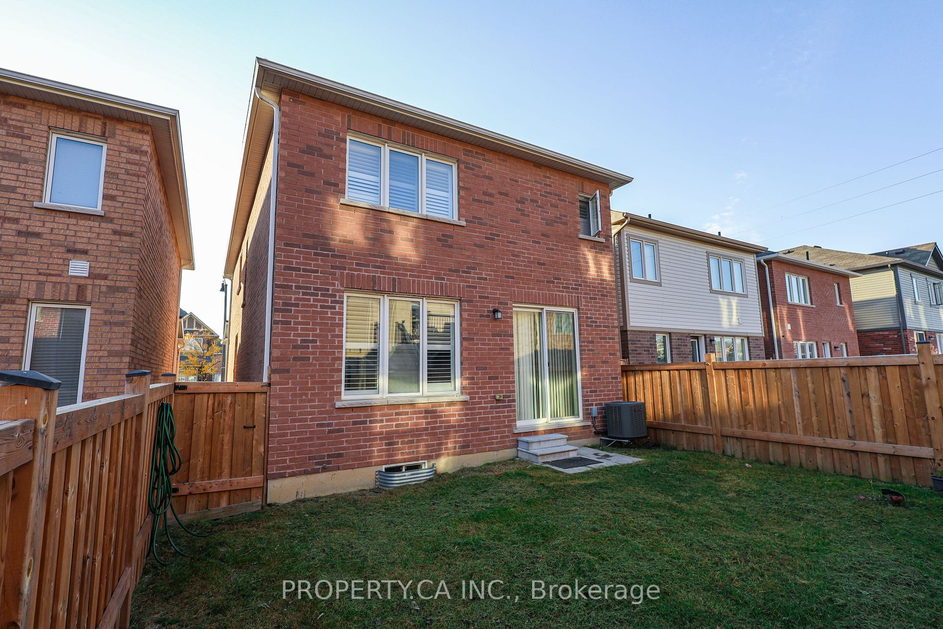66 Stedford Cres