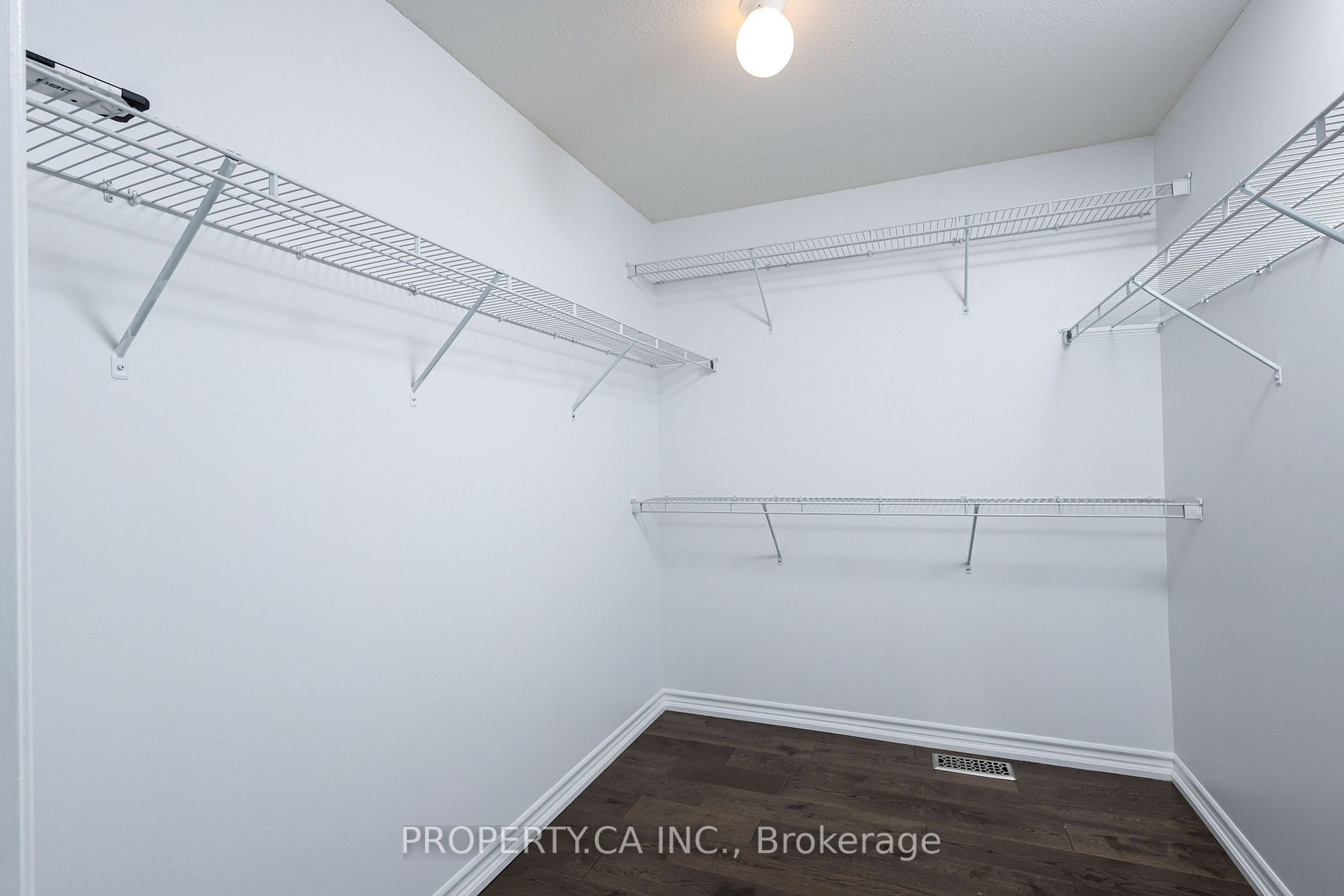66 Stedford Cres