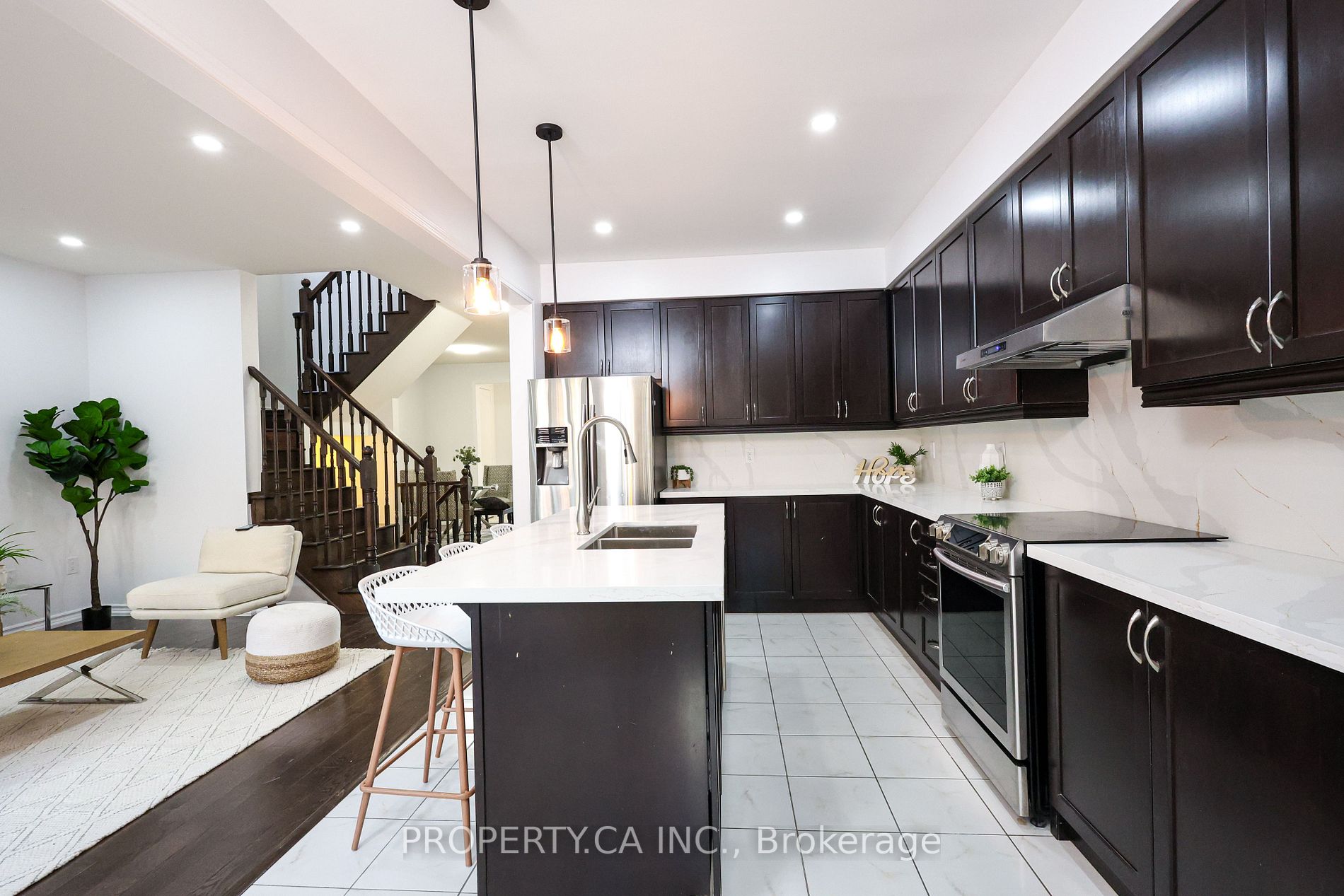 66 Stedford Cres