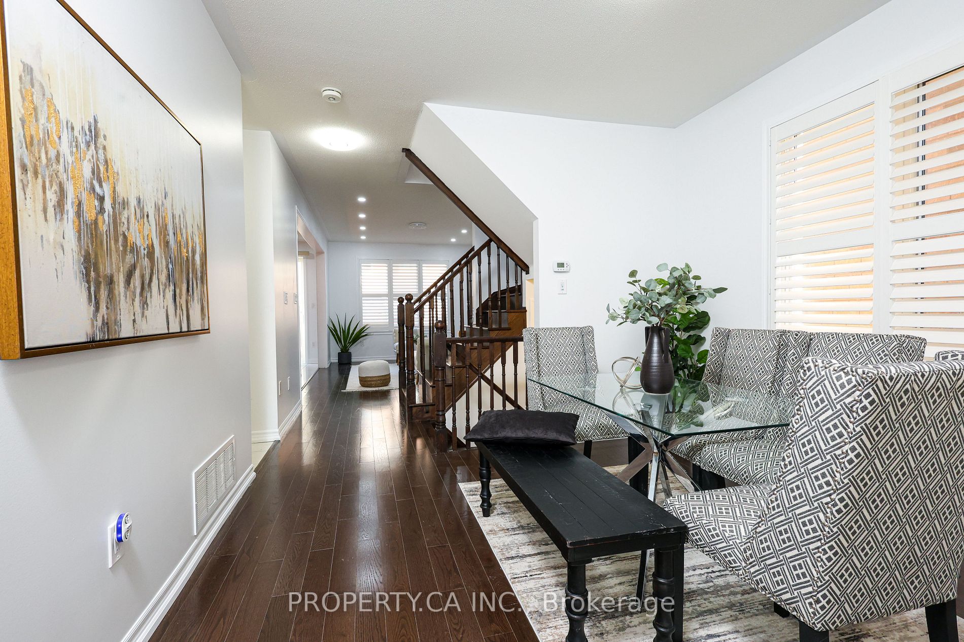 66 Stedford Cres