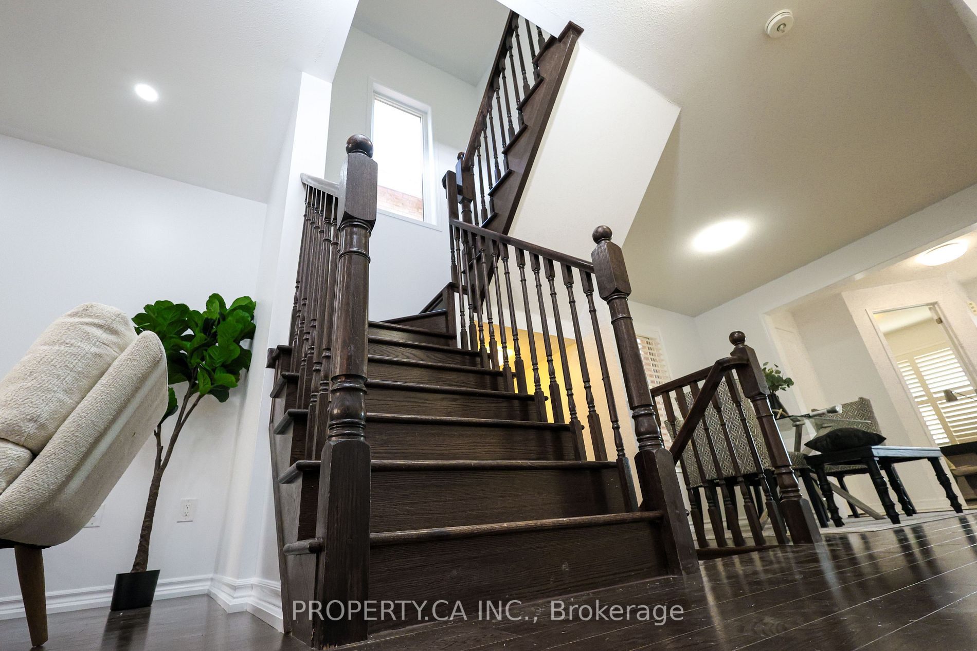 66 Stedford Cres