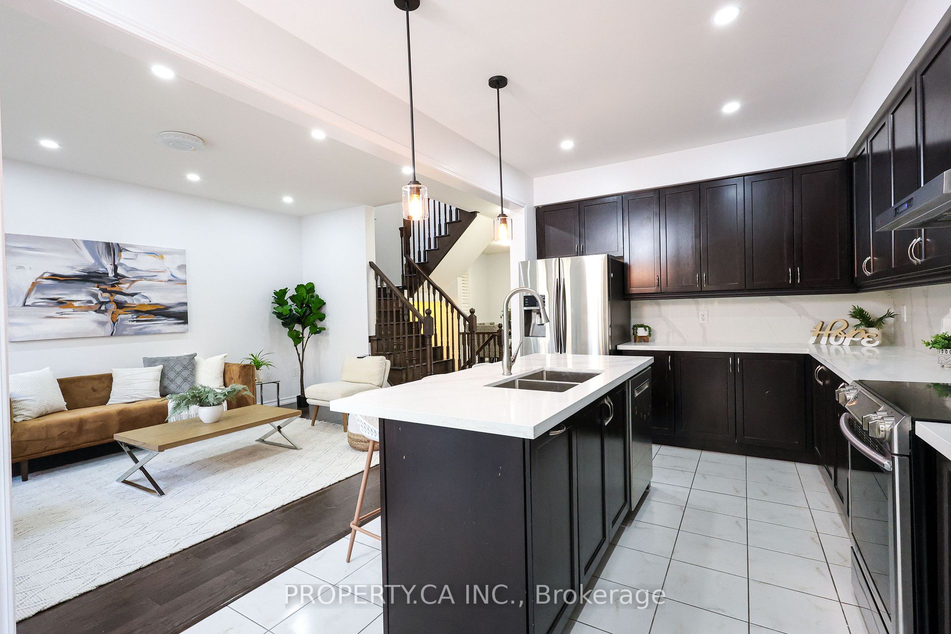 66 Stedford Cres