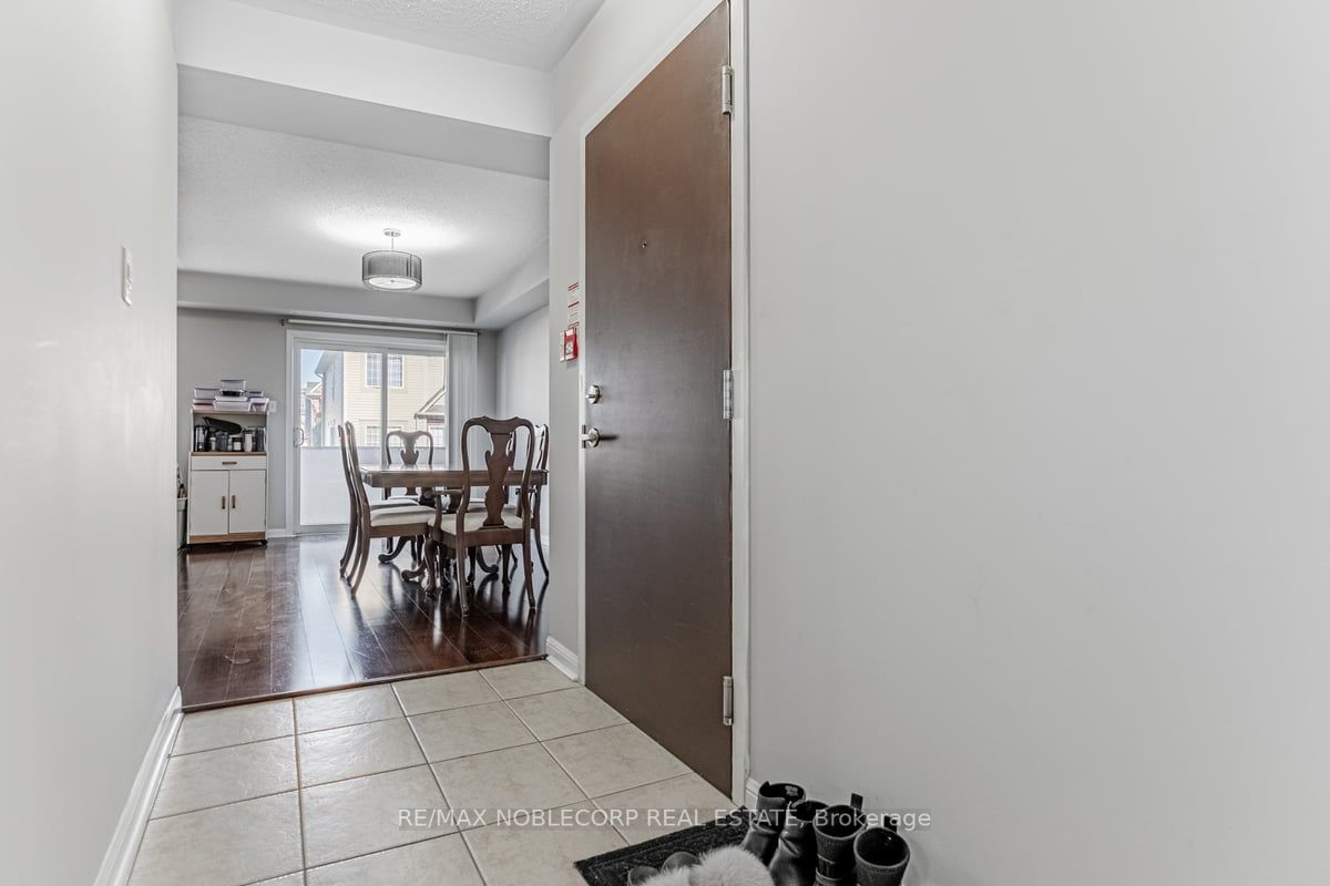 613 Dundas St, #5