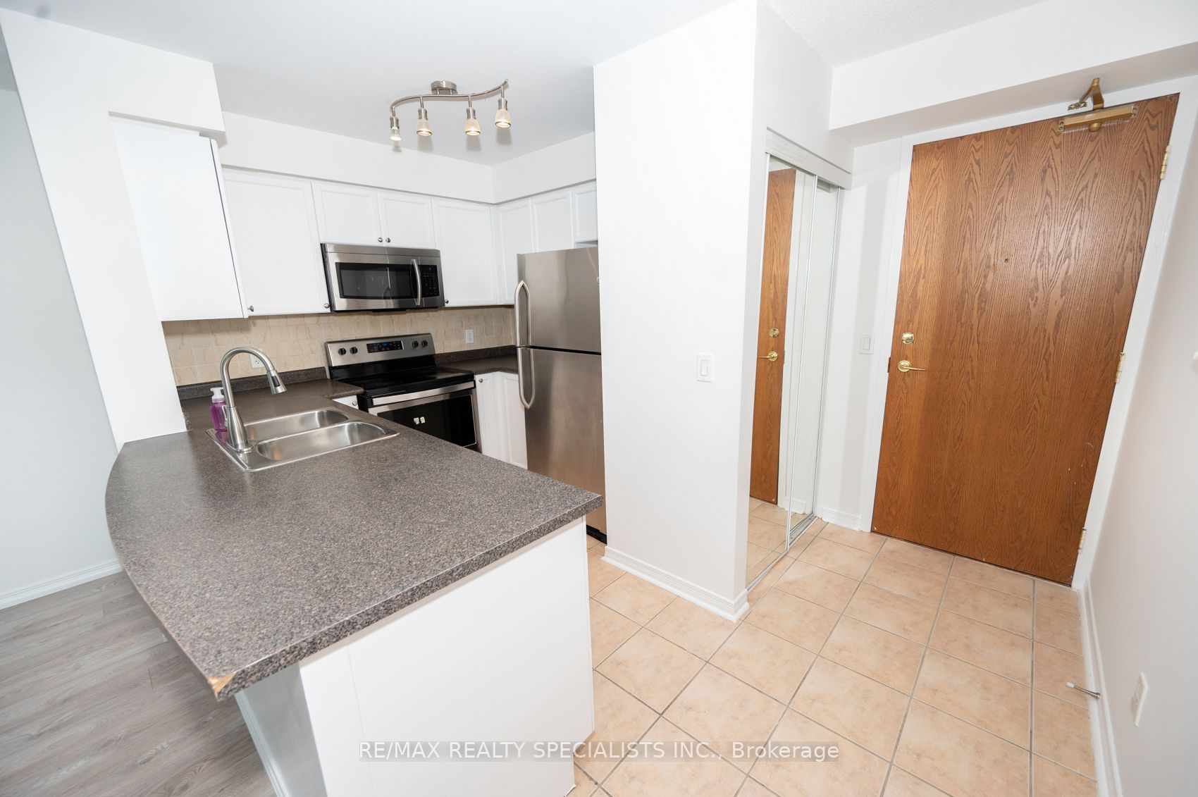 4889 Kimbermount Ave, #507