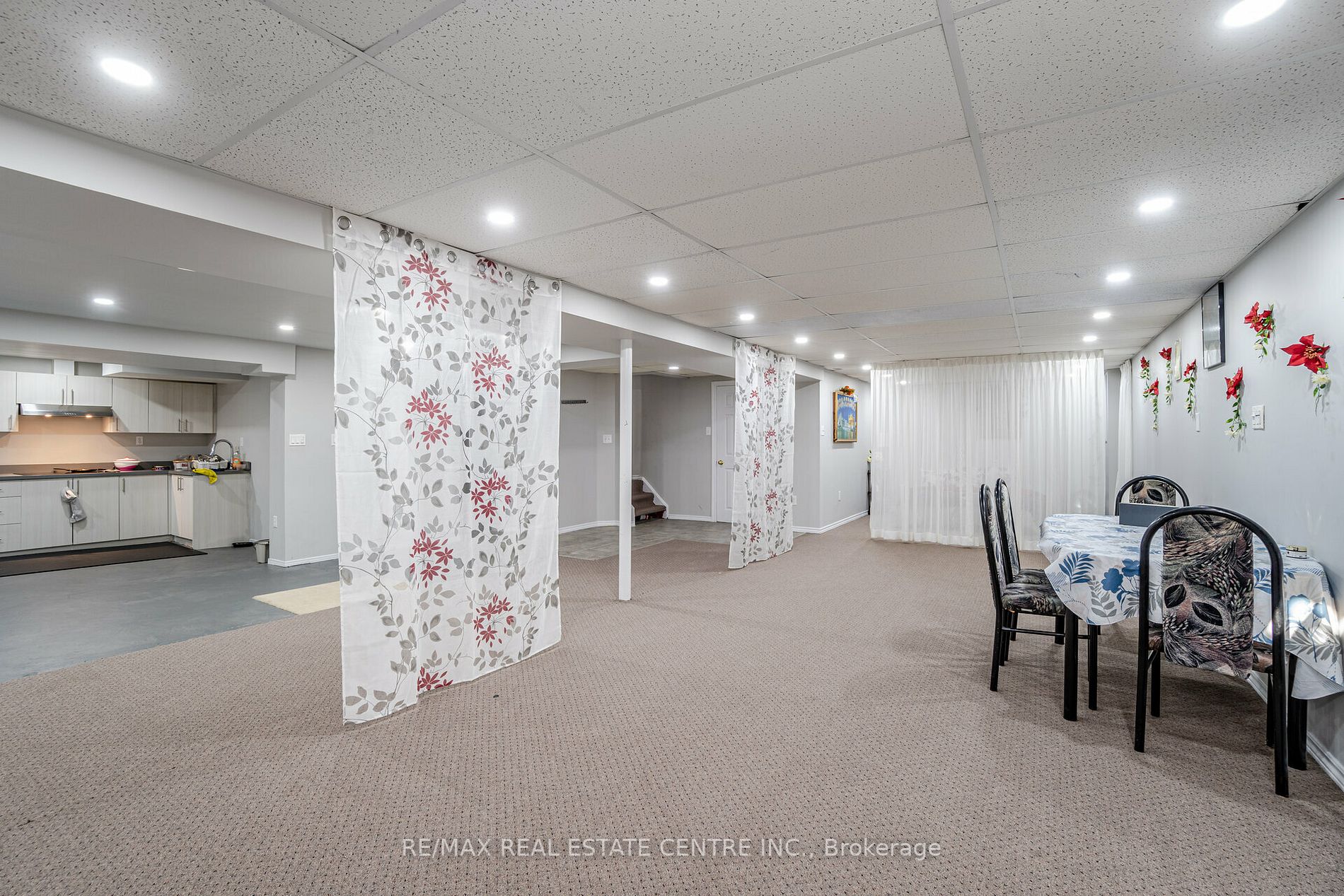 21 Nottingham Cres