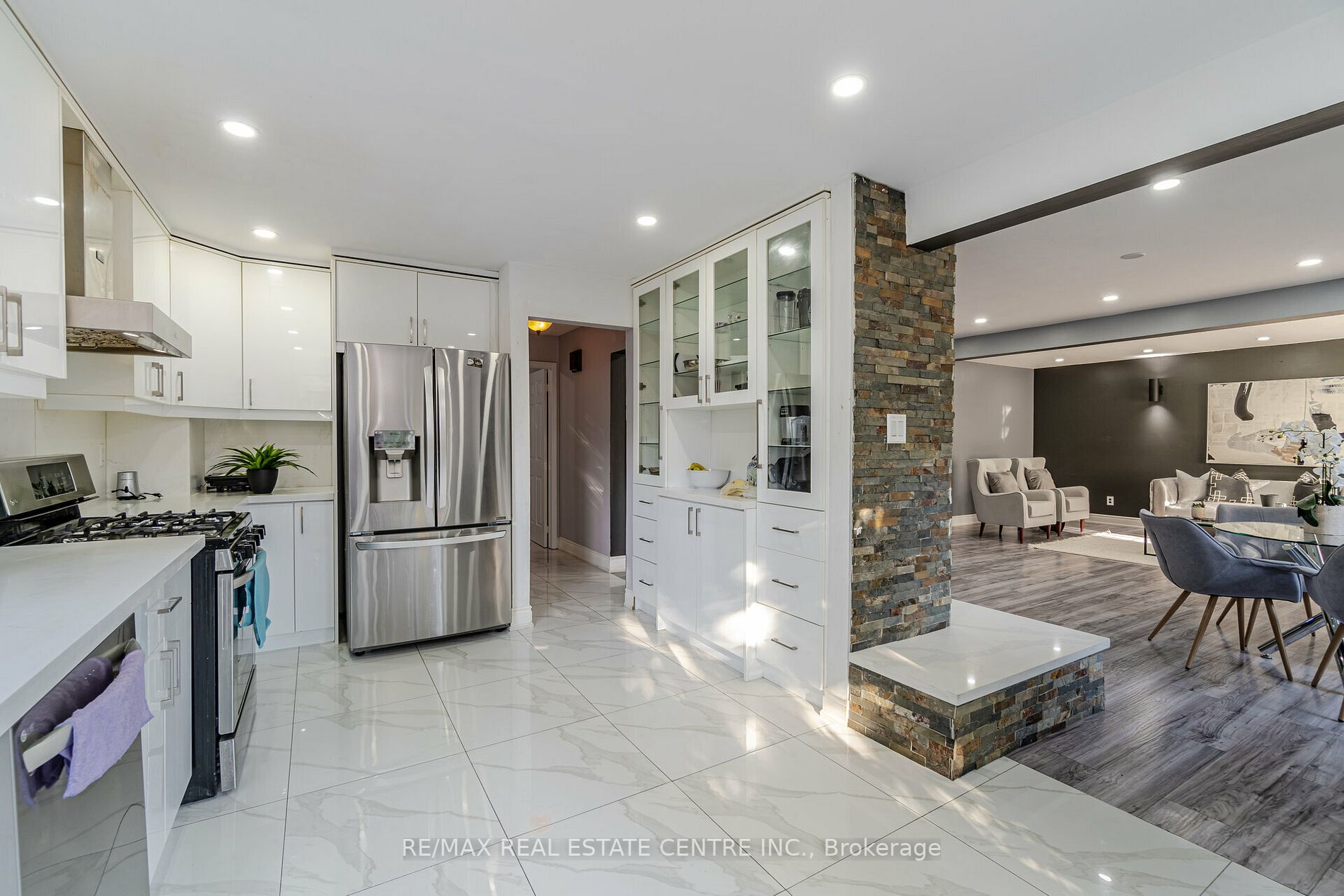 21 Nottingham Cres