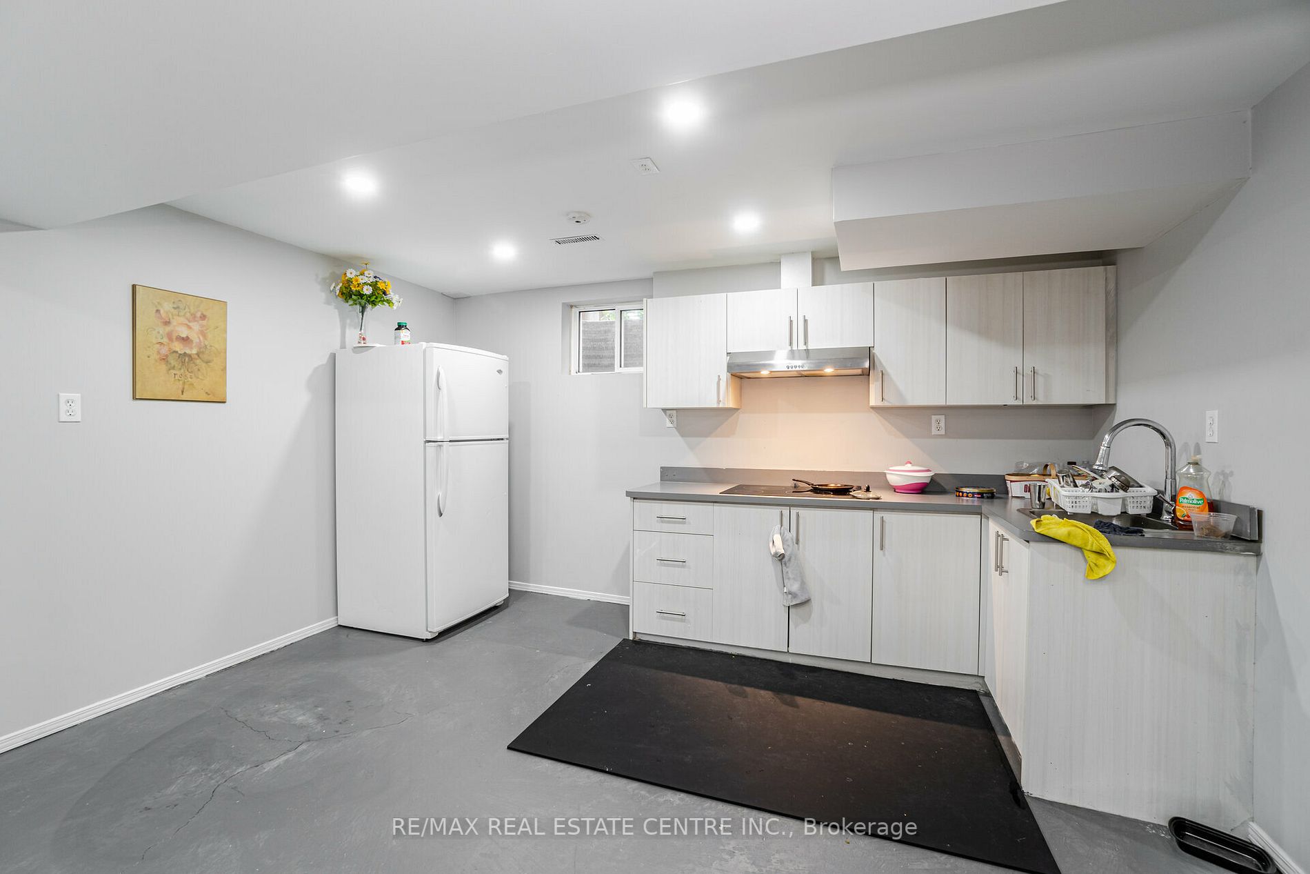 21 Nottingham Cres