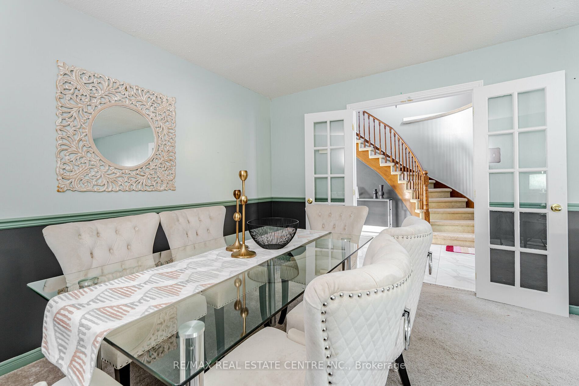 21 Nottingham Cres