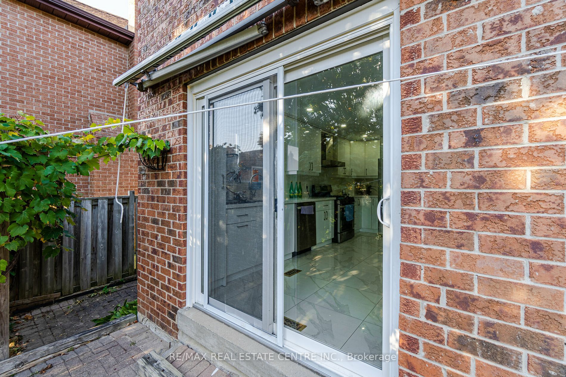 21 Nottingham Cres