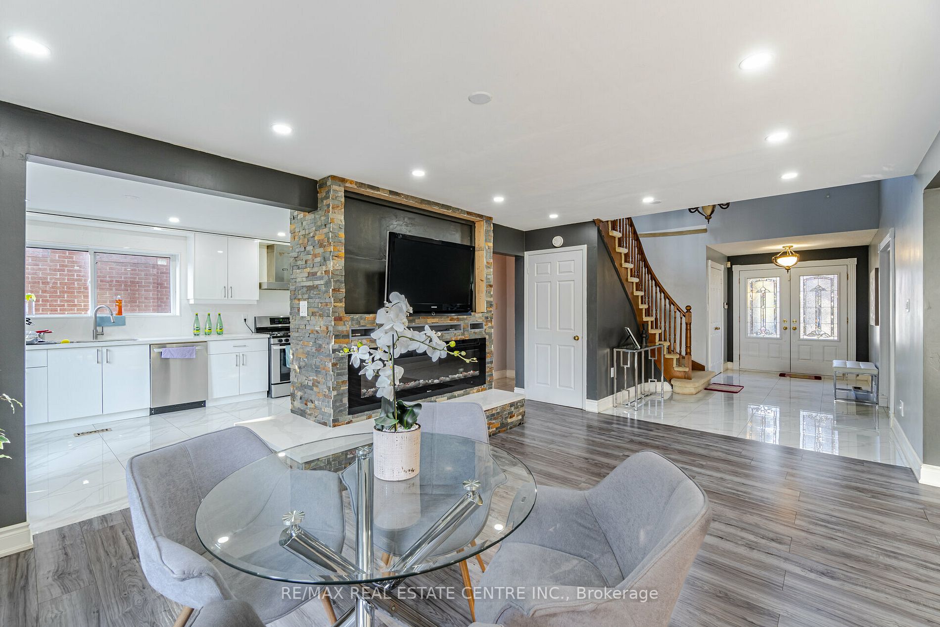 21 Nottingham Cres