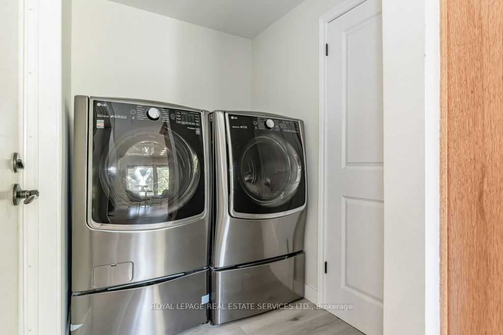 2113 Agincourt Cres