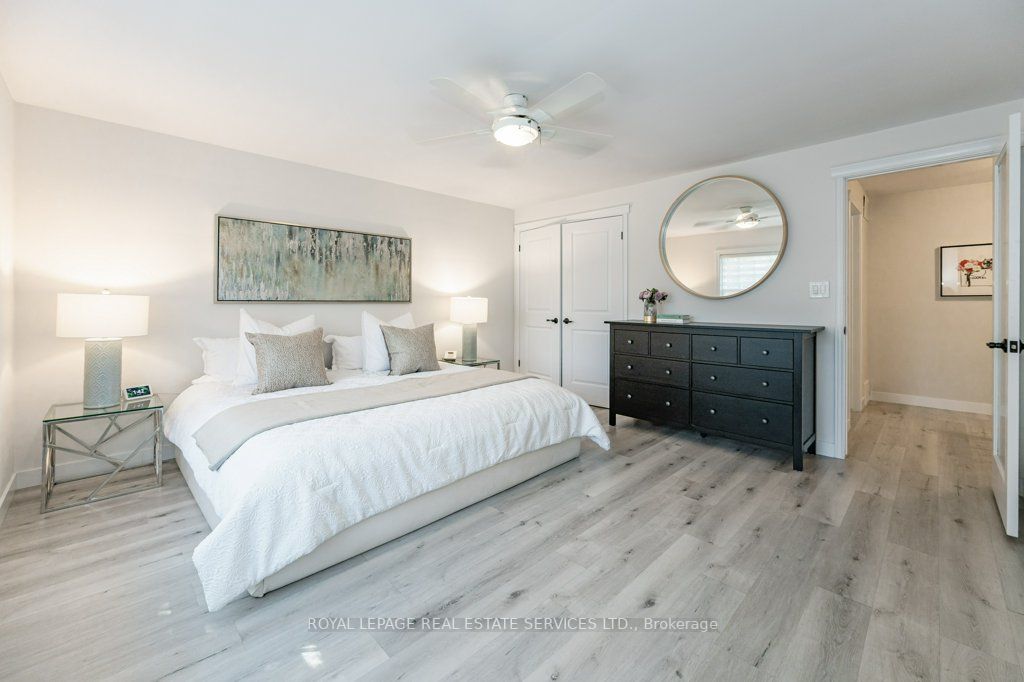 2113 Agincourt Cres