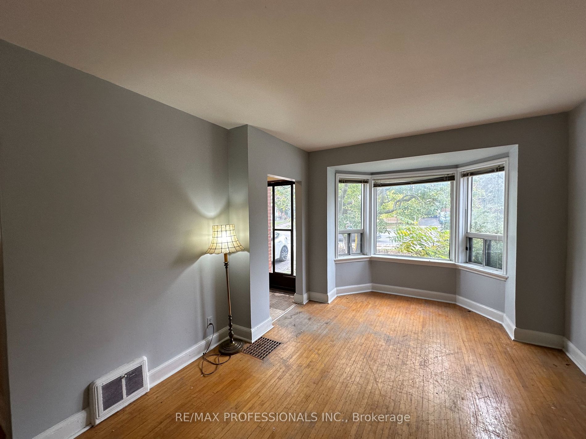 34 Dixon Rd