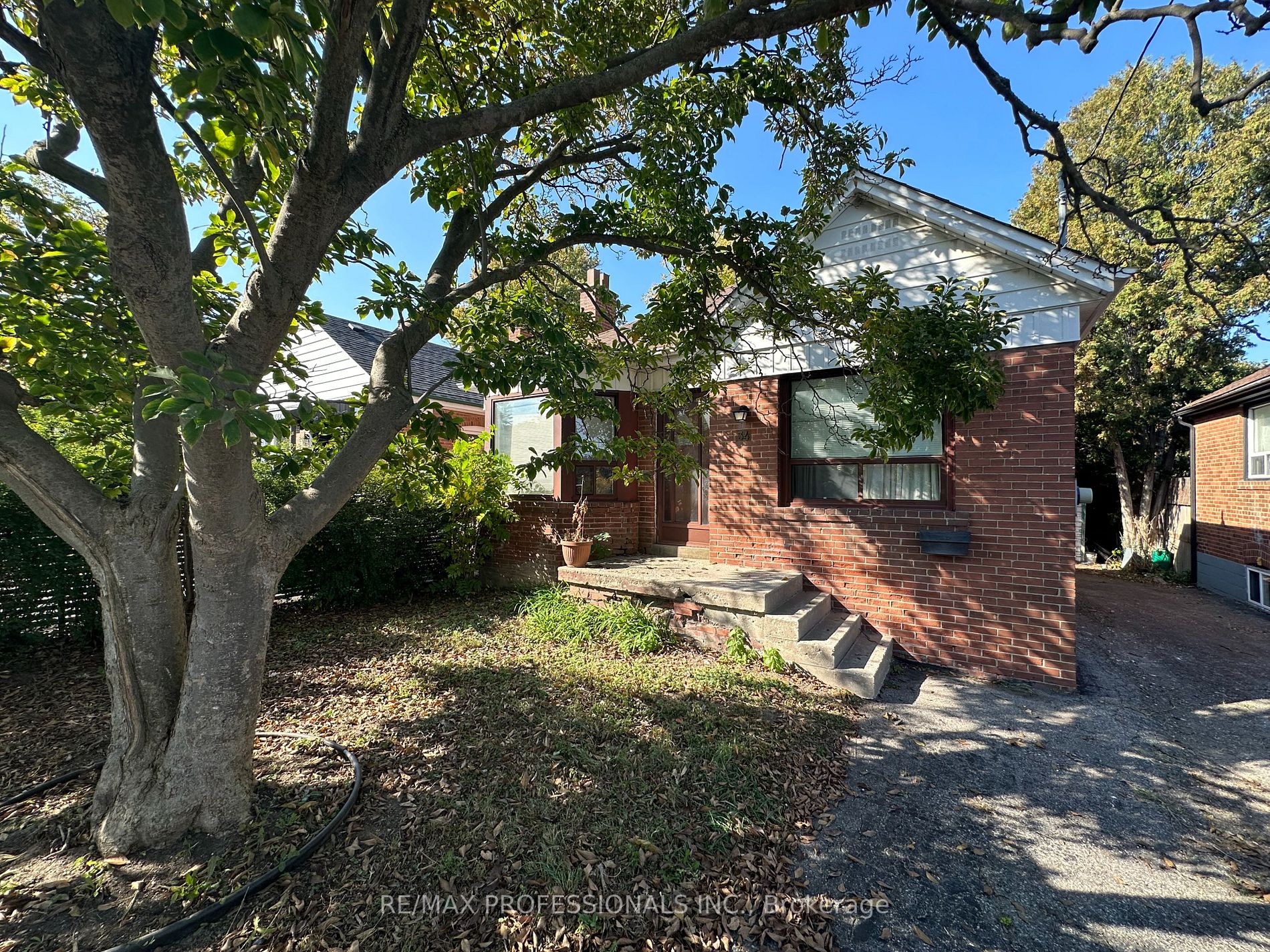 34 Dixon Rd