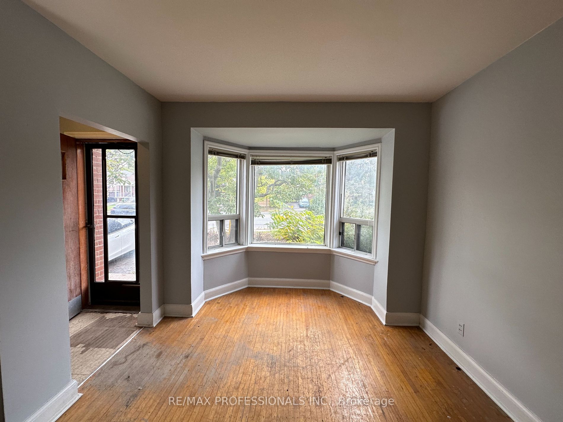 34 Dixon Rd