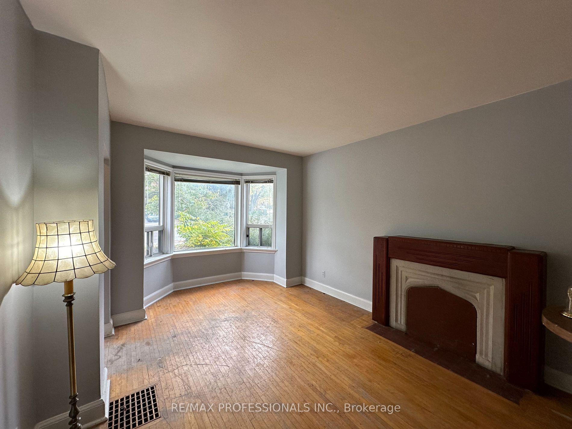 34 Dixon Rd