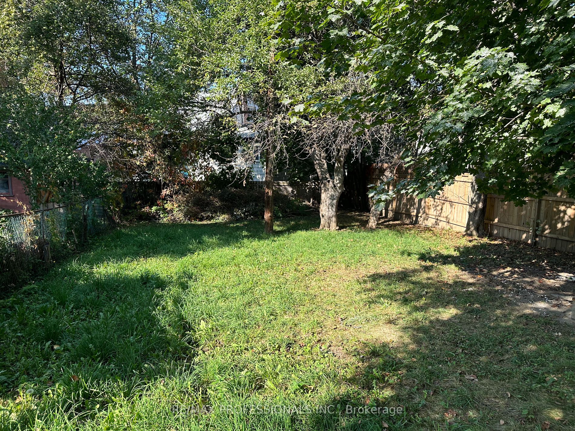 34 Dixon Rd