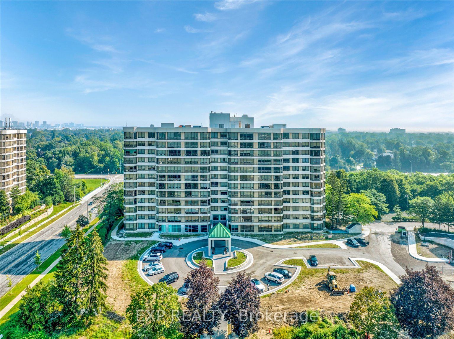 320 Mill St S, #910