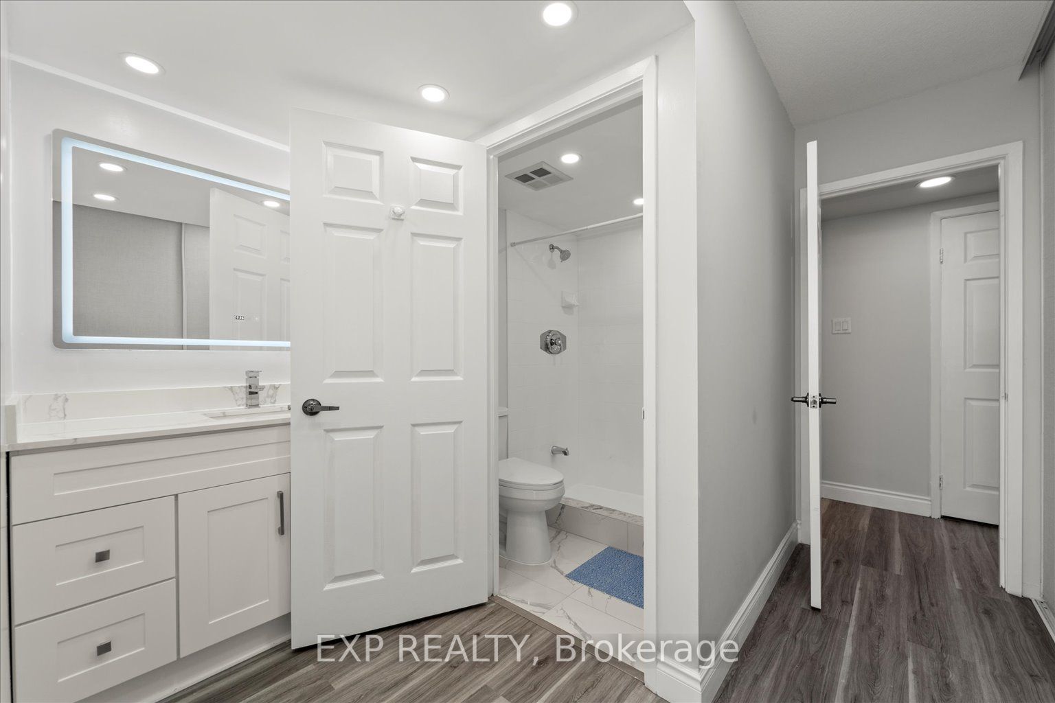 320 Mill St S, #910