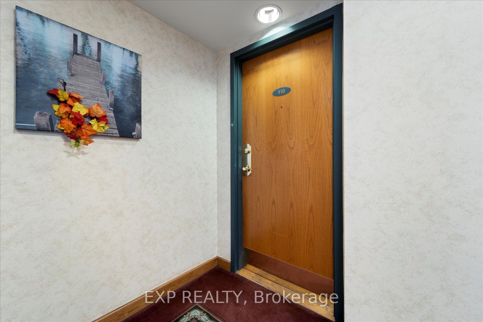320 Mill St S, #910