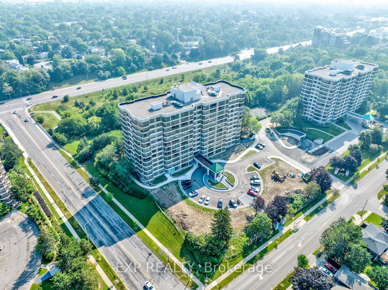 320 Mill St S, #910