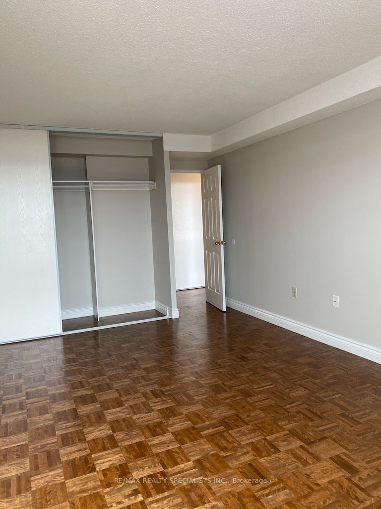 2301 Derry Road W, #603