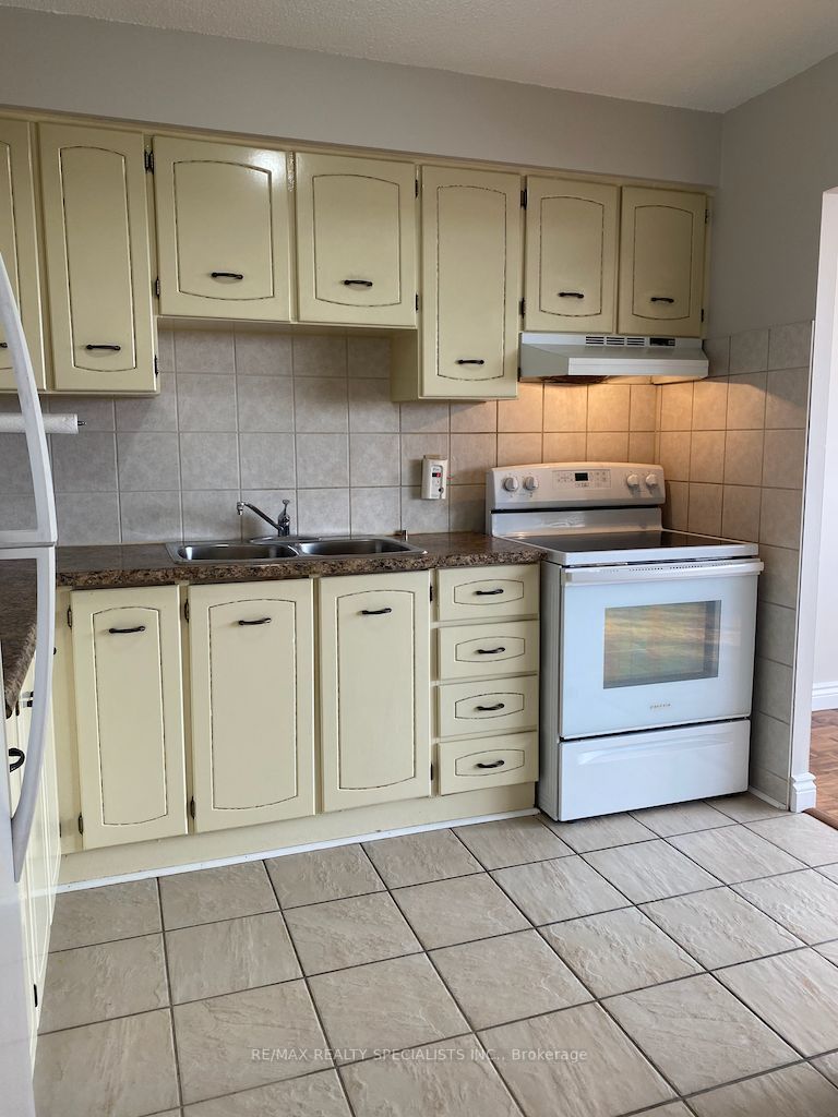 2301 Derry Road W, #603