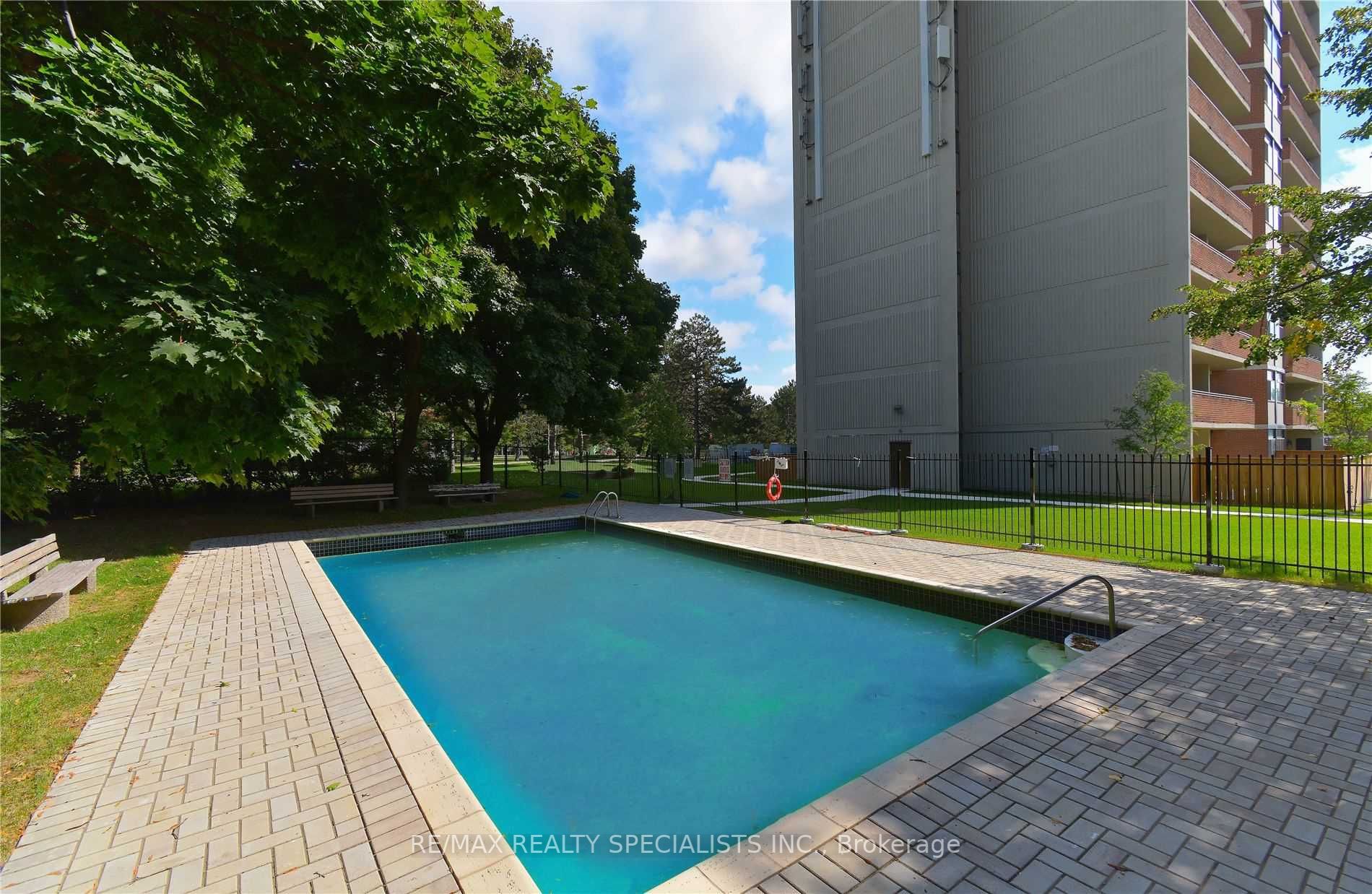 2301 Derry Road W, #603