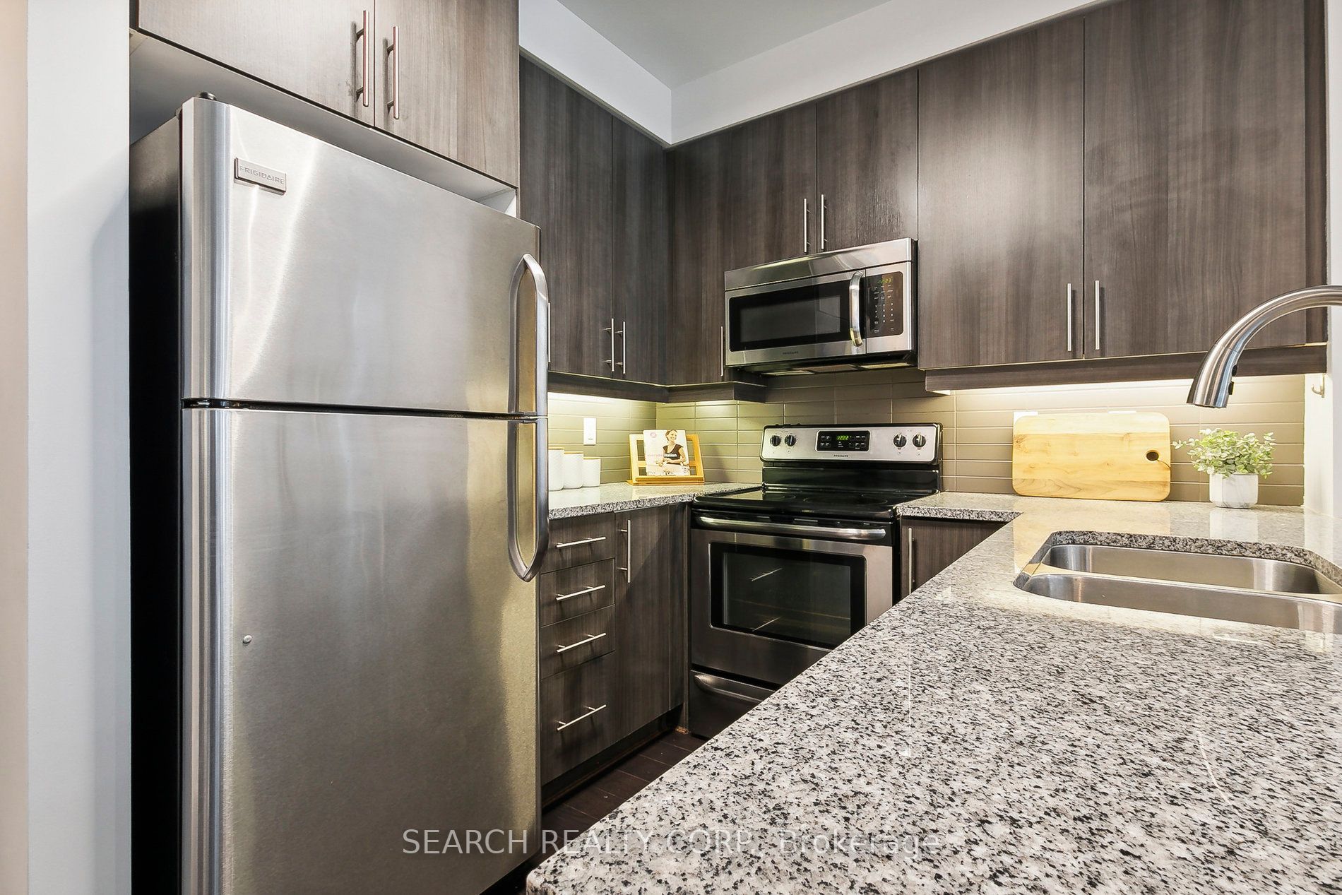 1185 The Queensway, #427
