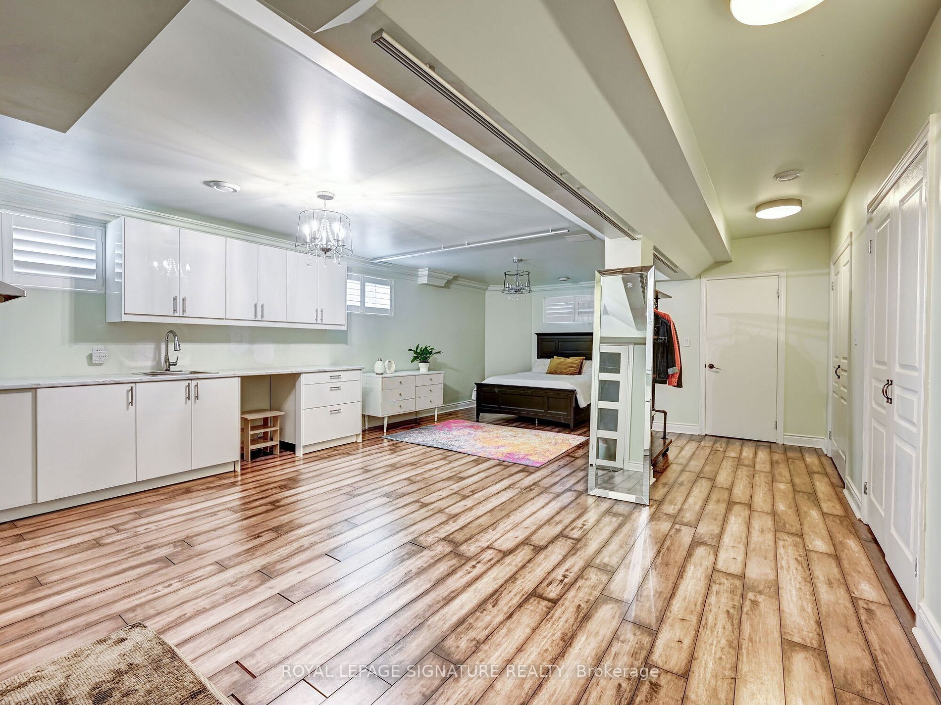 762 Duchess Dr
