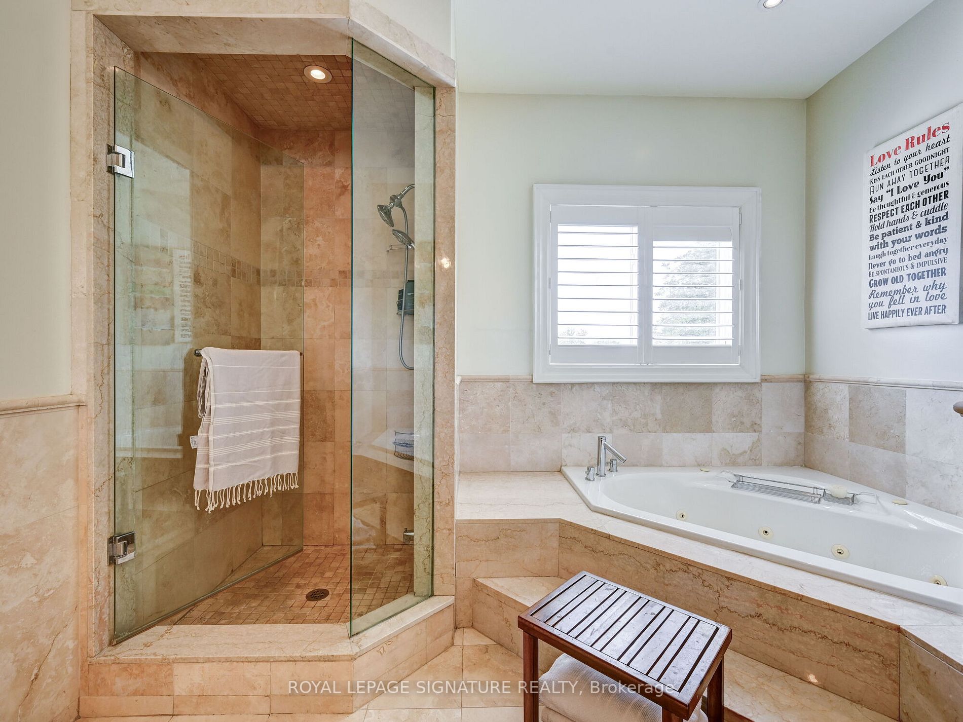 762 Duchess Dr