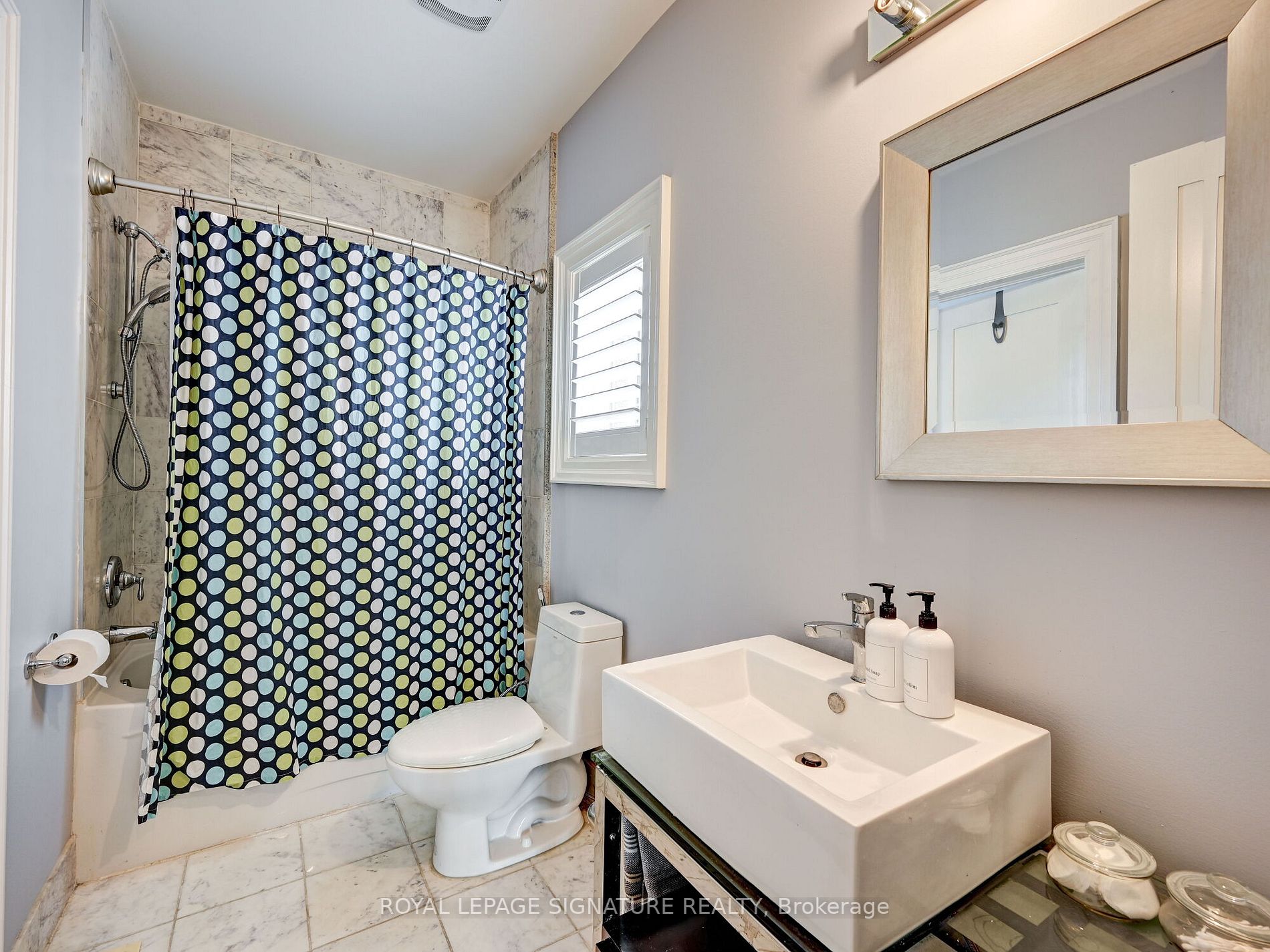 762 Duchess Dr