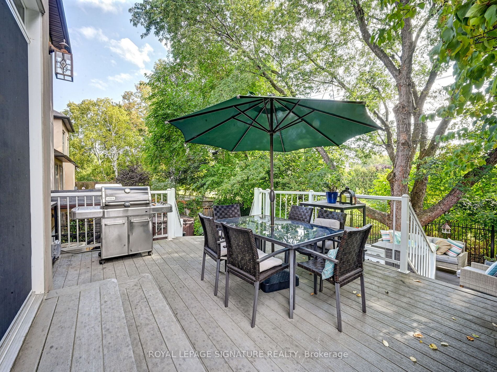 762 Duchess Dr