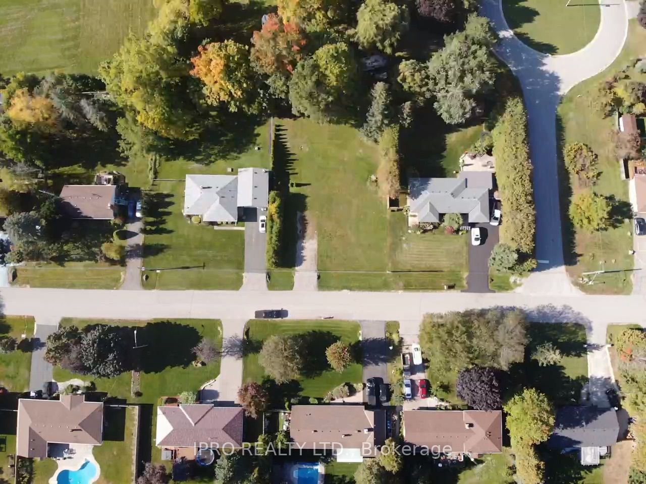 9 Maple Grove Road