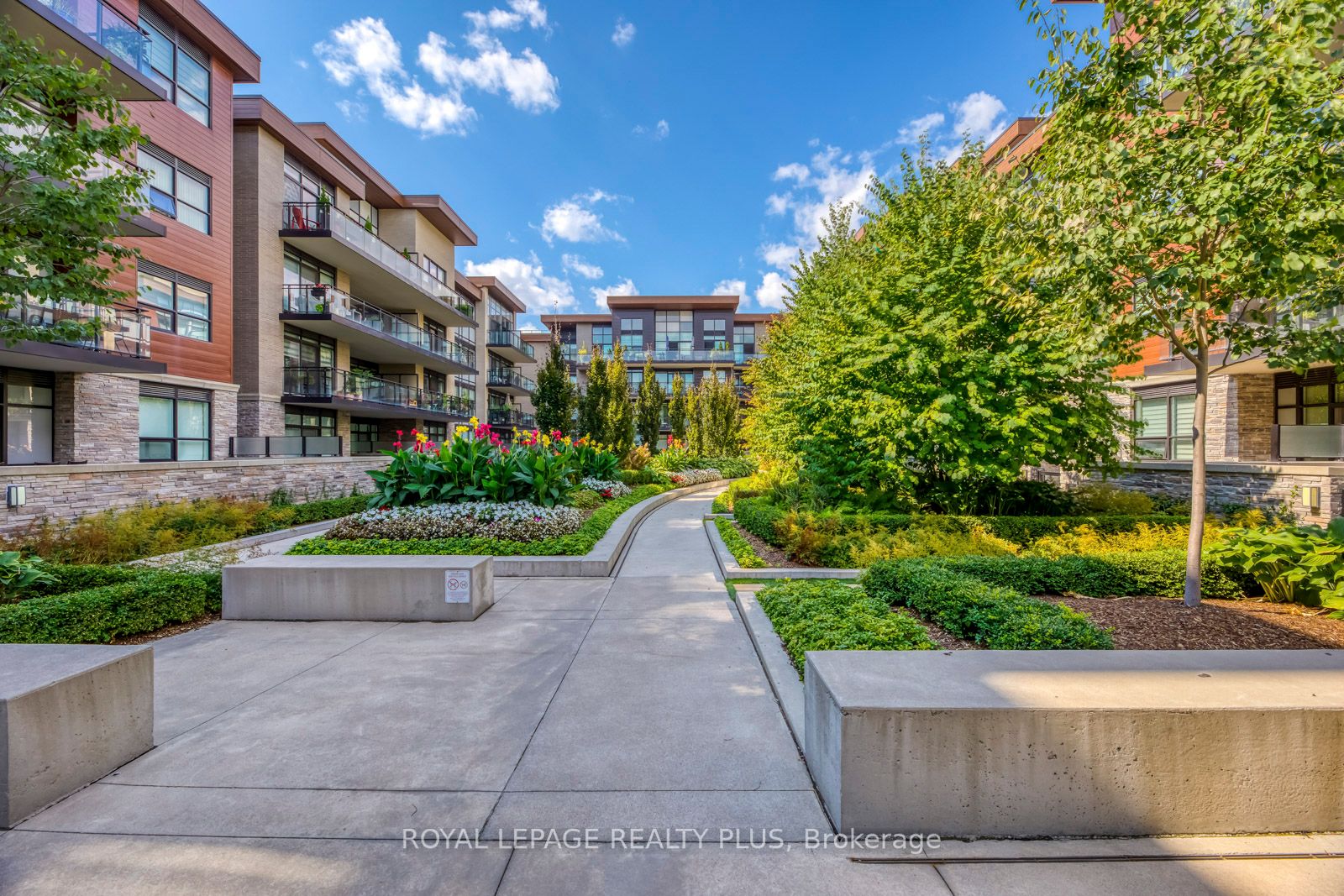 1575 Lakeshore Rd W, #146
