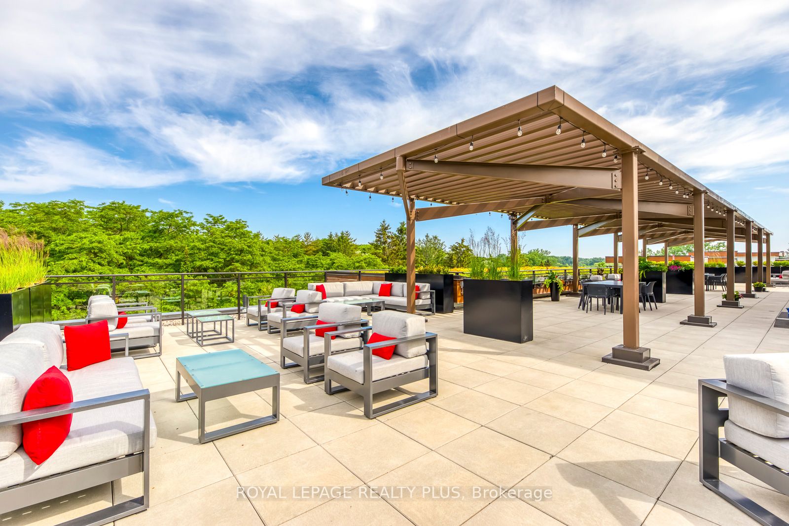 1575 Lakeshore Rd W, #146