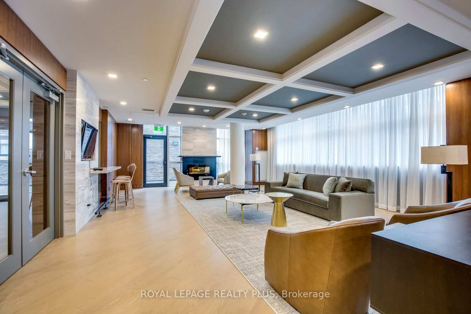 1575 Lakeshore Rd W, #146