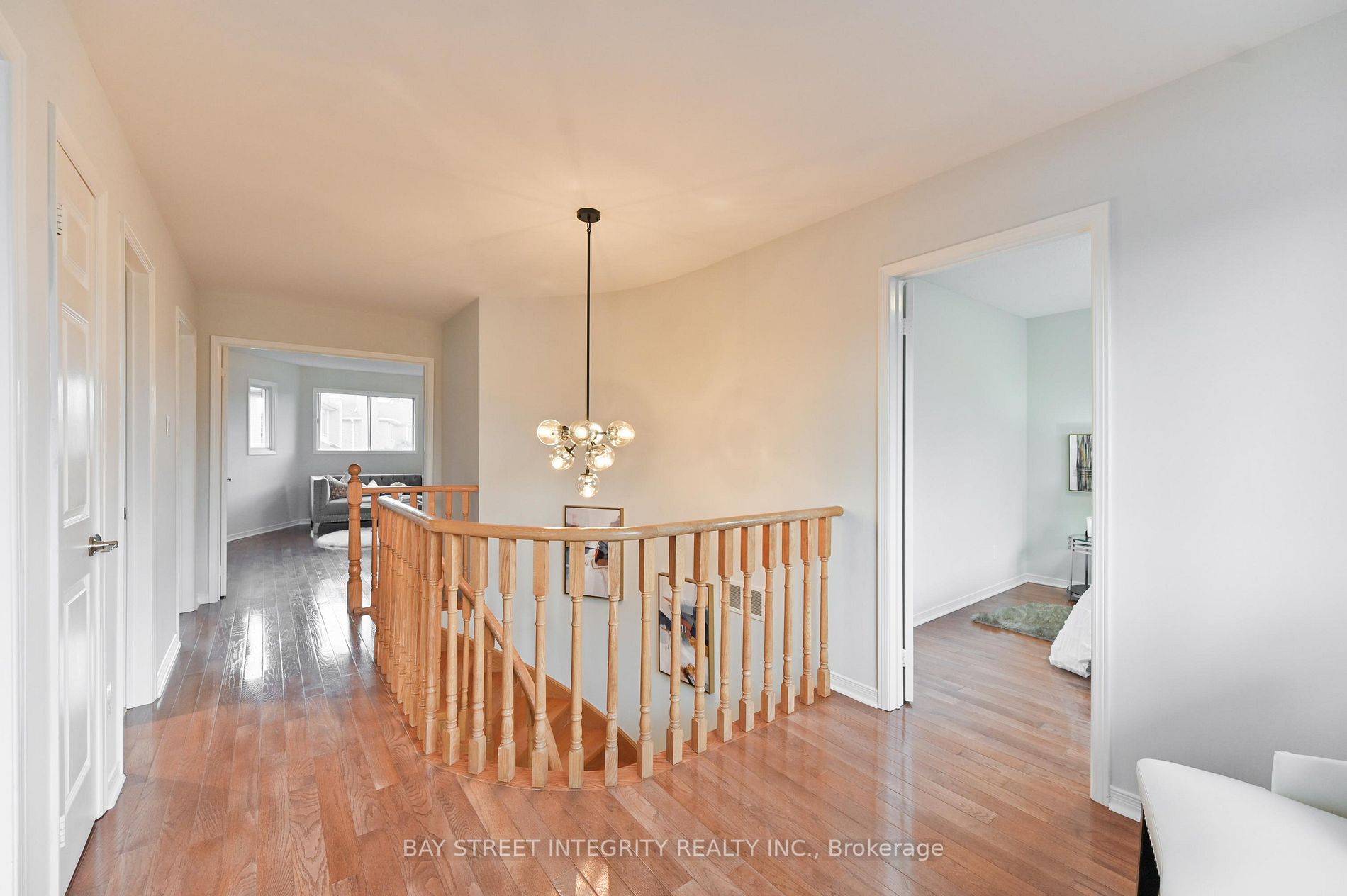 665 Amesbury Ave