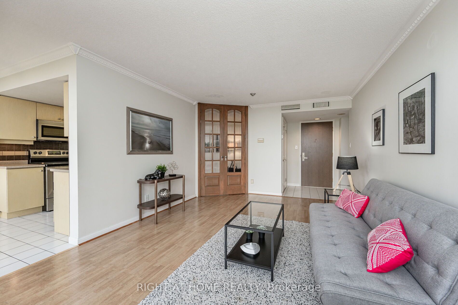 45 Kingsbridge Garden Circle, #503