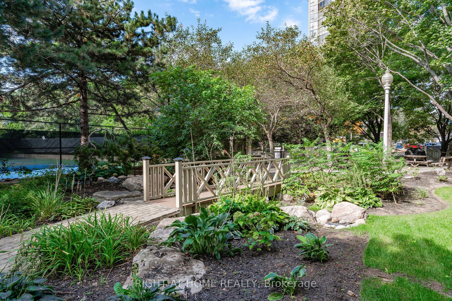 45 Kingsbridge Garden Circle, #503