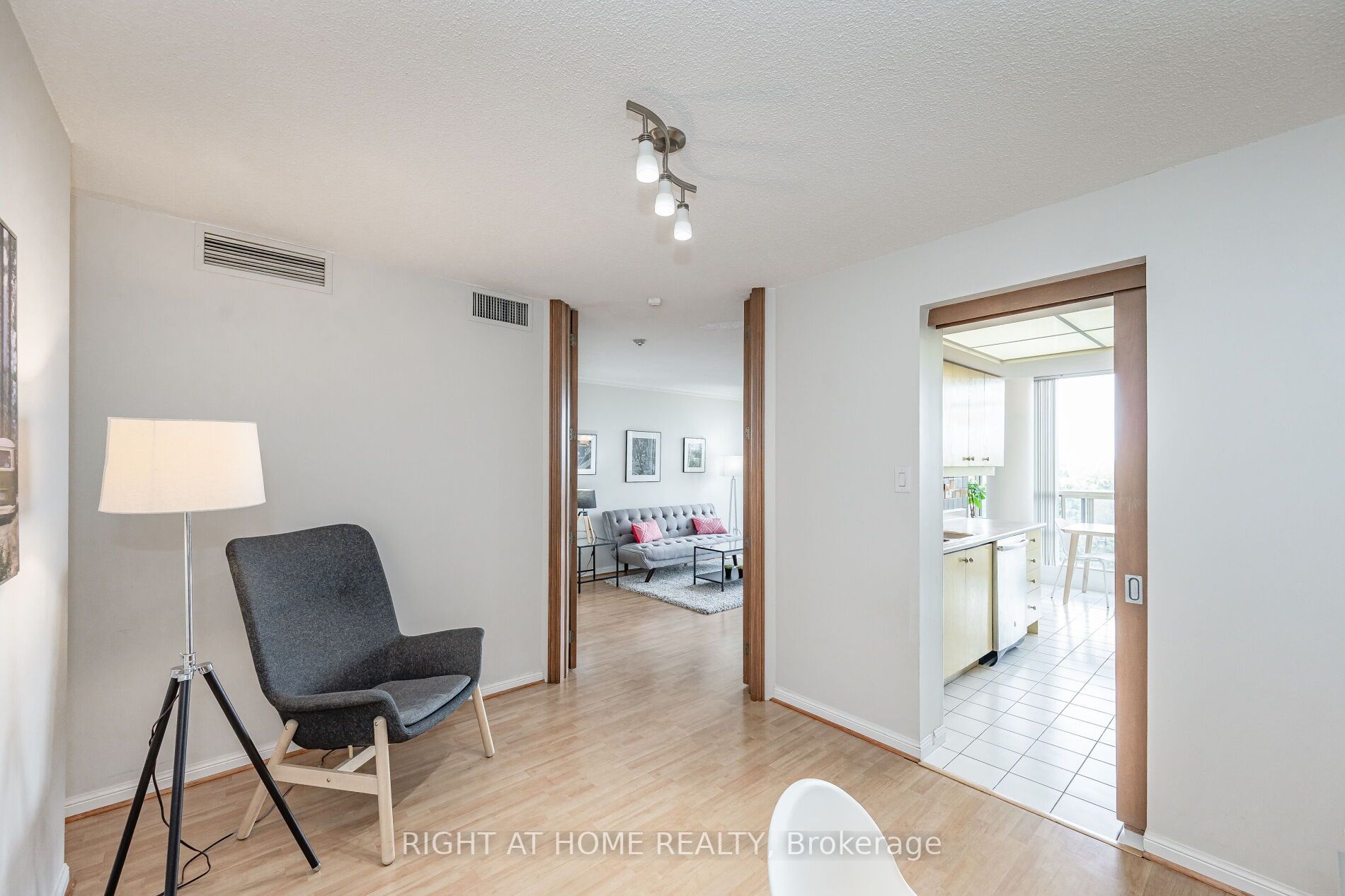 45 Kingsbridge Garden Circle, #503