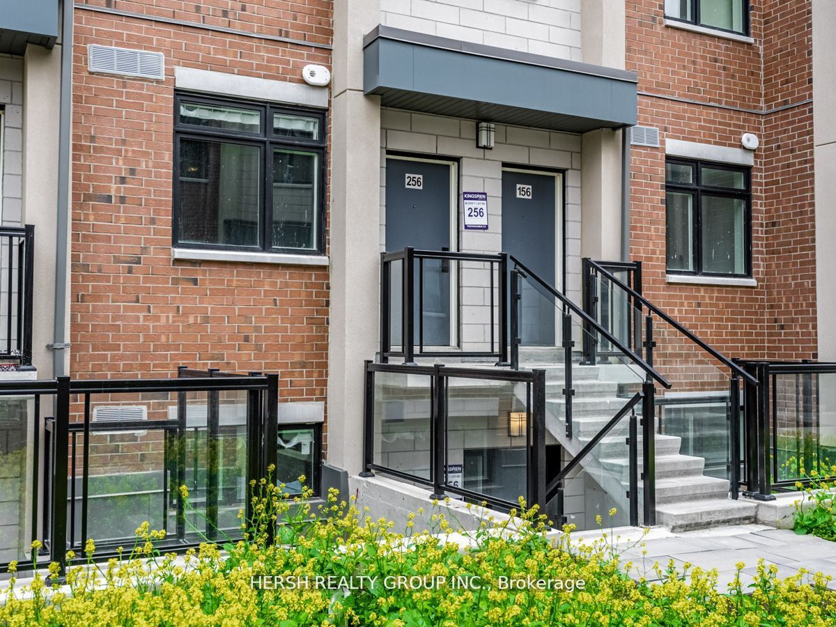 1095 Douglas Mccurdy Comm, #256