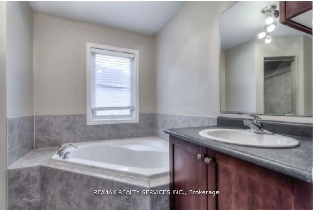 58 Deepcoral Crt