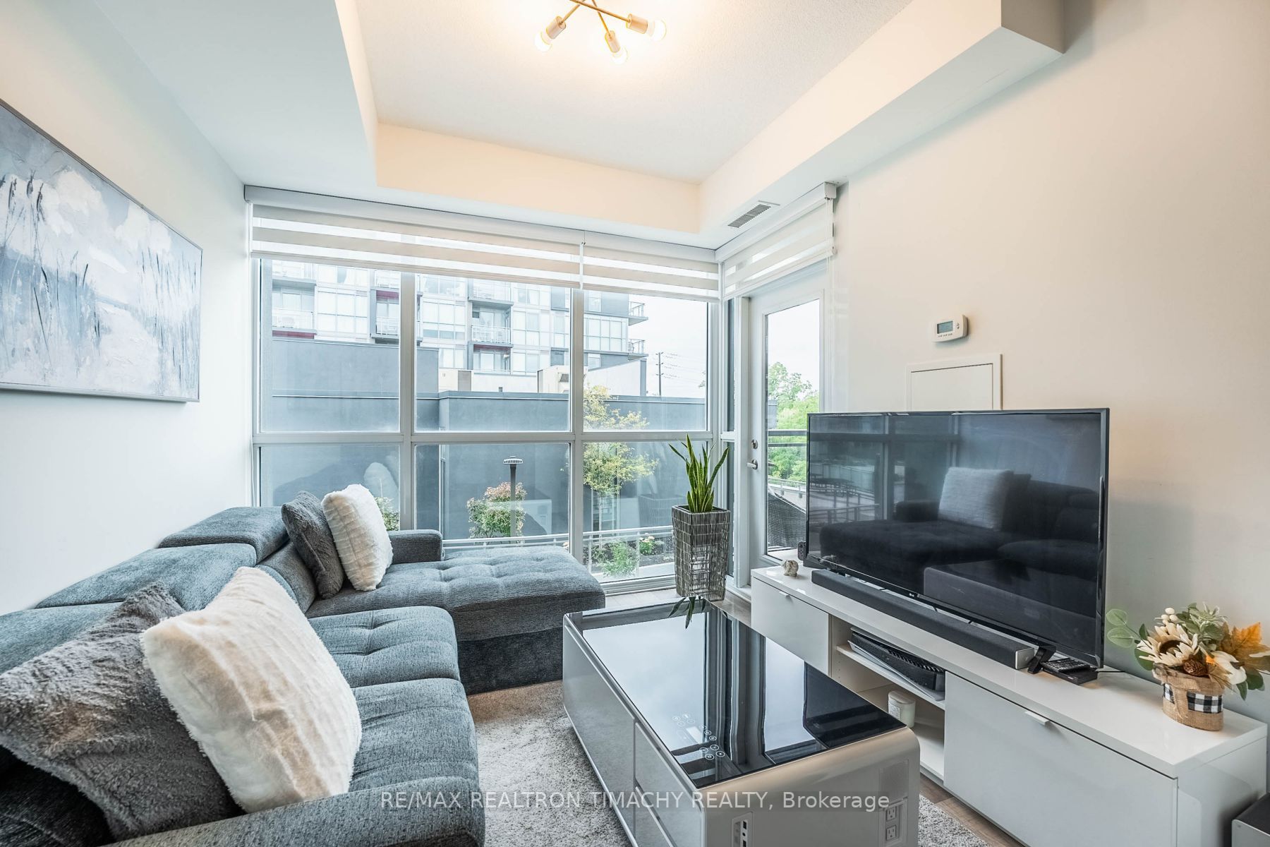 5260 Dundas Street, #C307