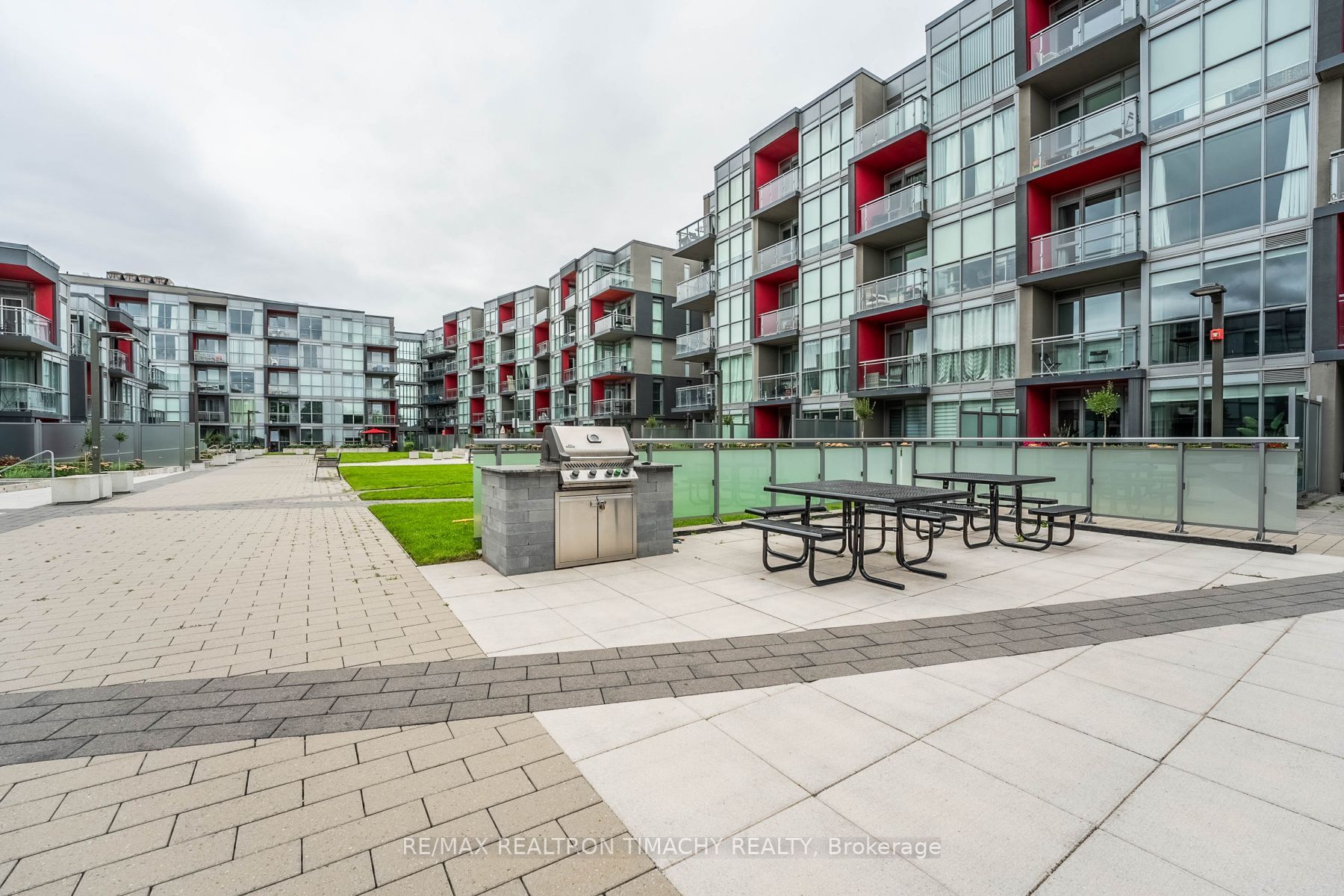 5260 Dundas Street, #C307